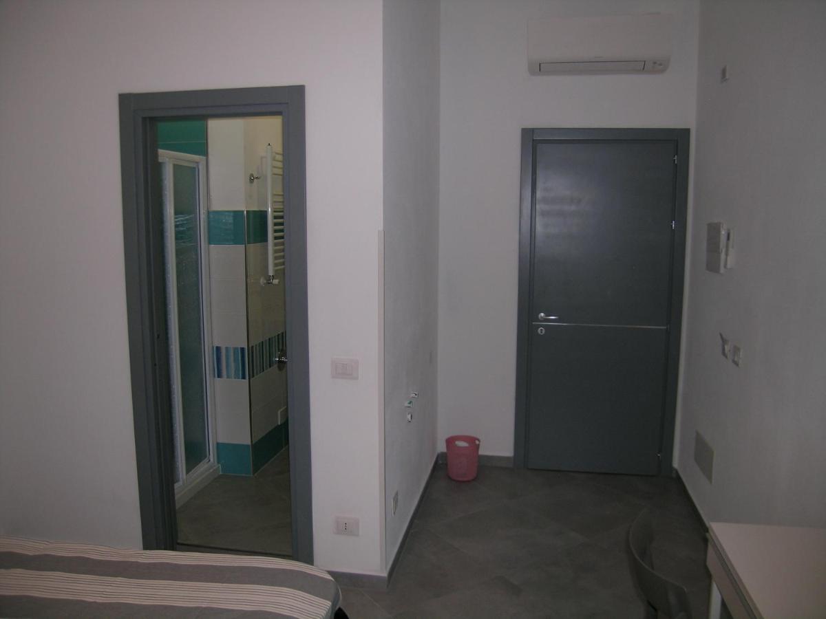 Camera Con Bagno Privato Candida La Spezia Luaran gambar